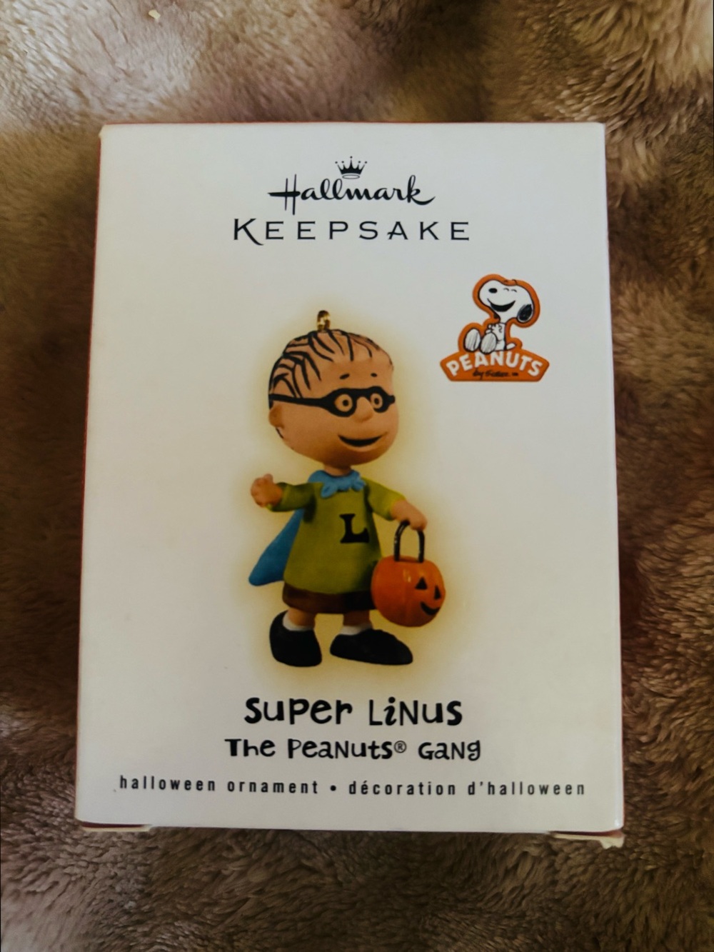 Hallmark 2009 Peanuts Super Linus Halloween Keepsake Ornament